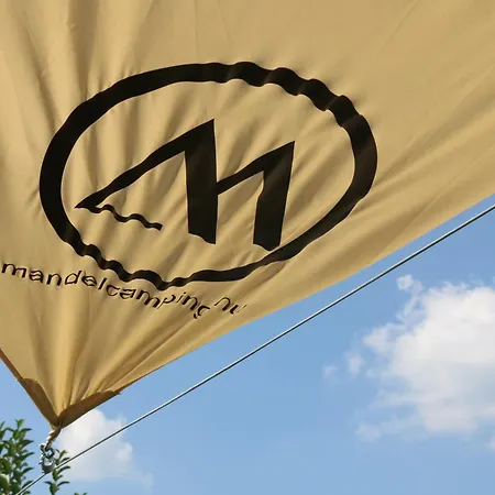 Camping Mandel *
