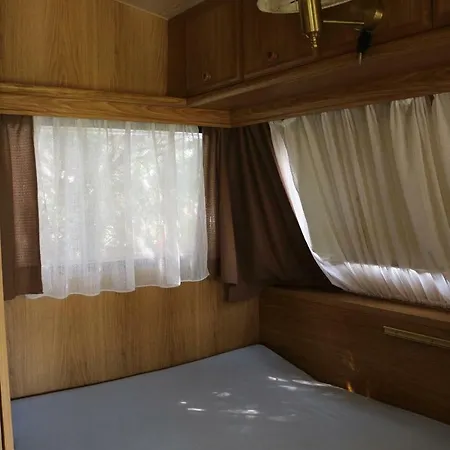 Camping Mandel *